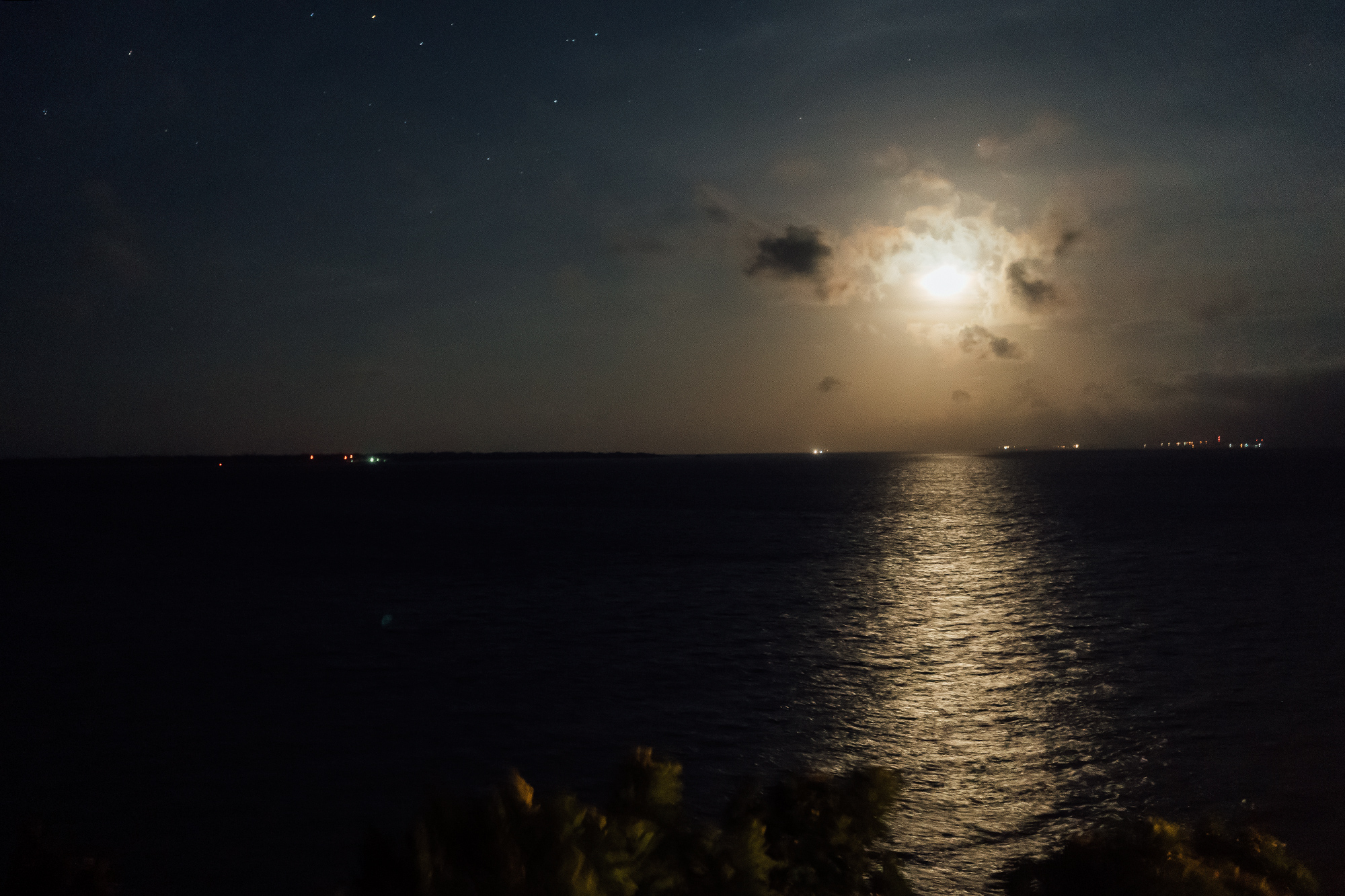 石垣島の月・星空